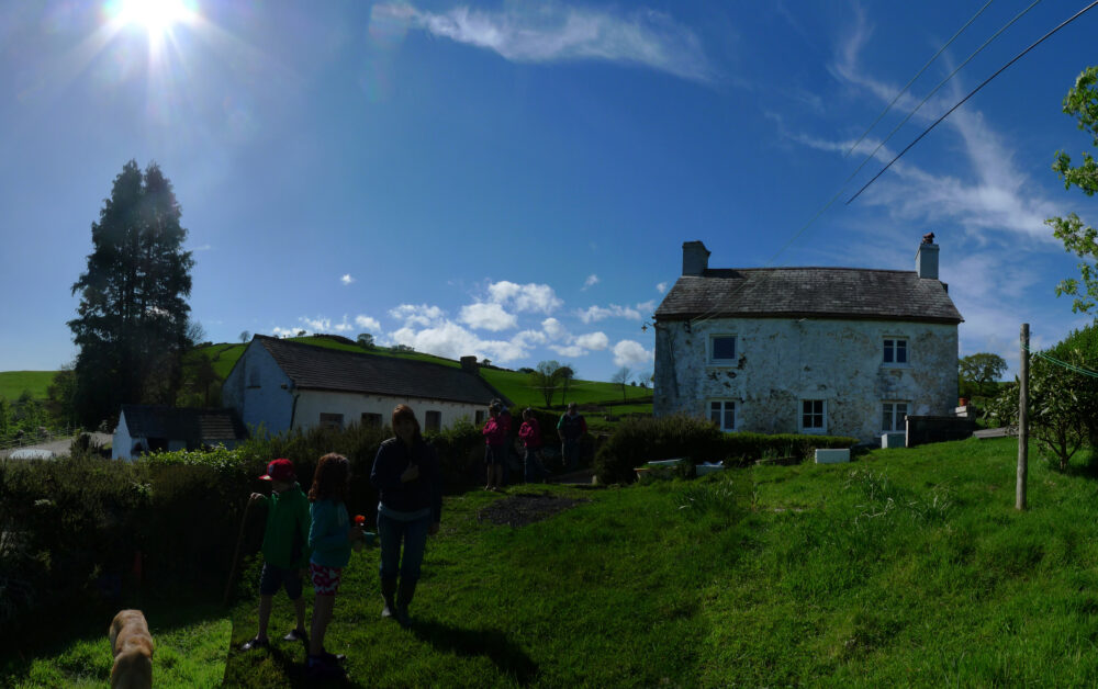 Brynamlwg Uchaf - Aled + Sheila Jones